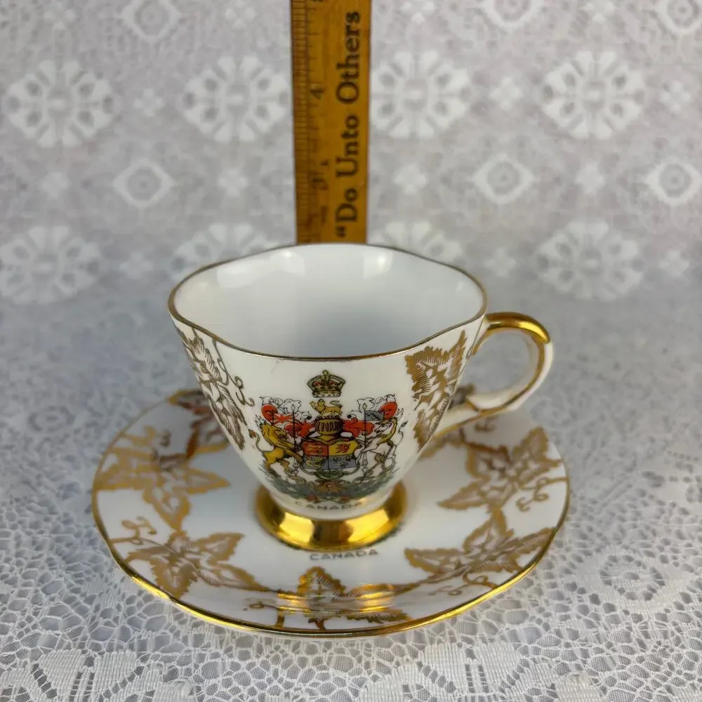 Vintage Royal Windsor Canada Coat of Arms Bone China Teacup & Saucer England